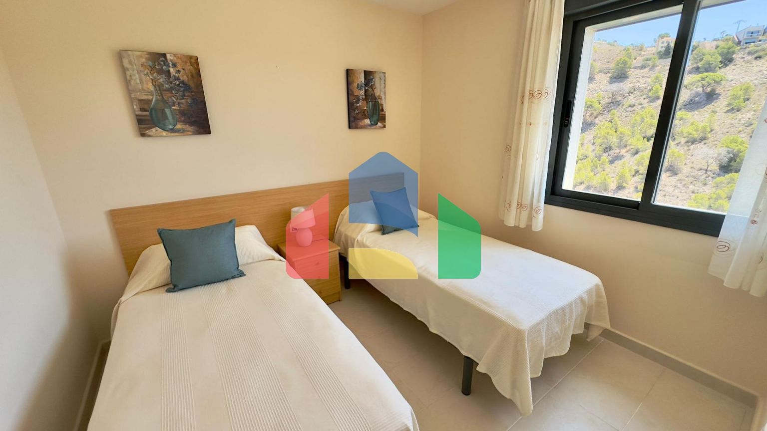 Квартира с видом на море с туристической лицензией в Бенидорме