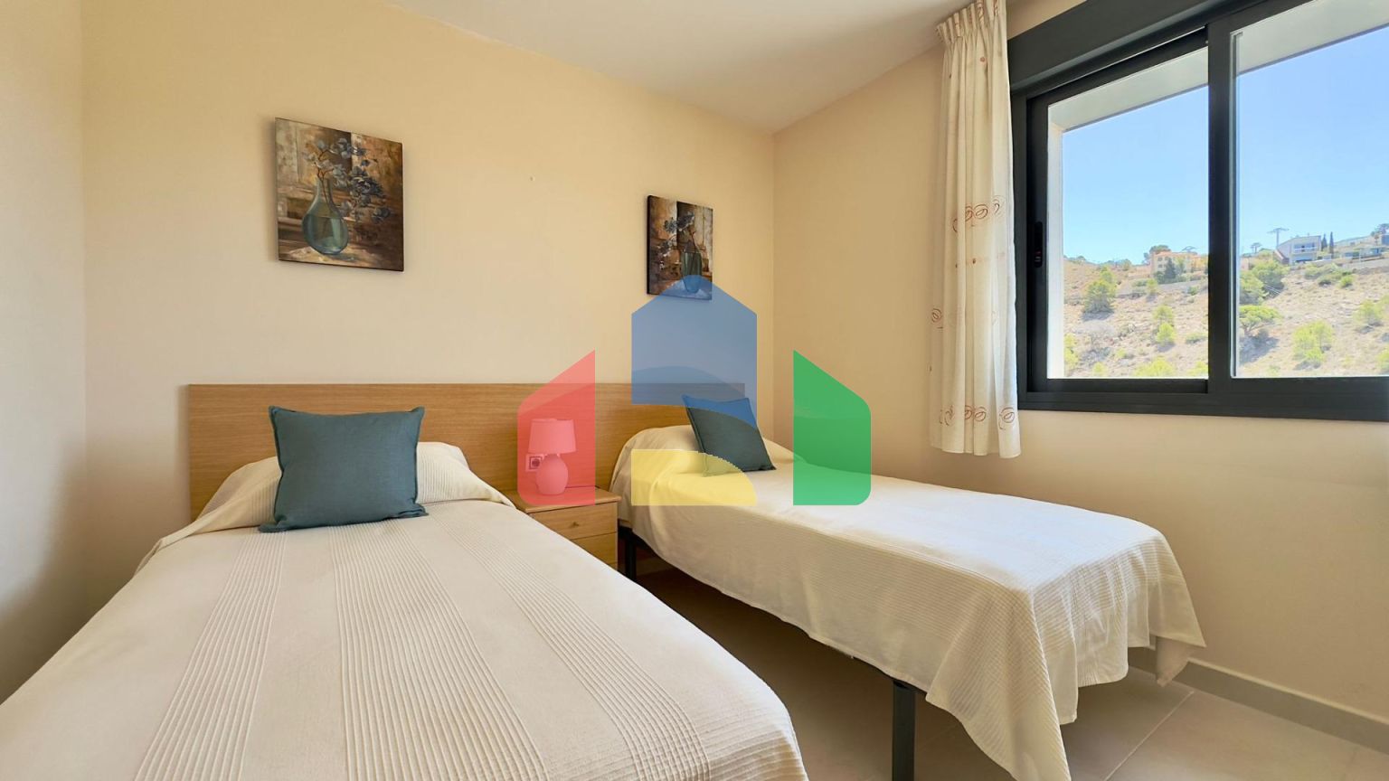 Квартира с видом на море с туристической лицензией в Бенидорме