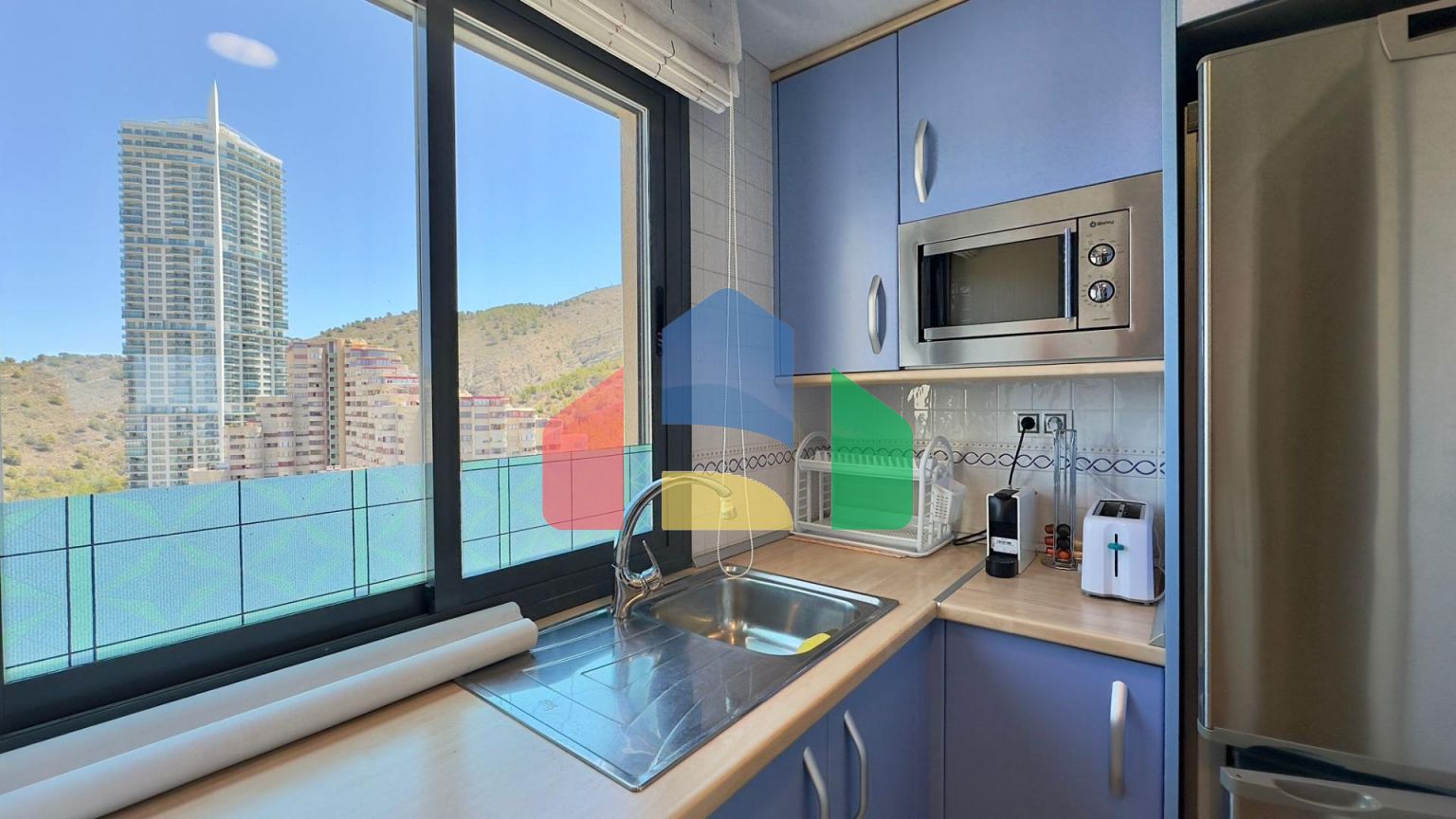 Квартира с видом на море с туристической лицензией в Бенидорме