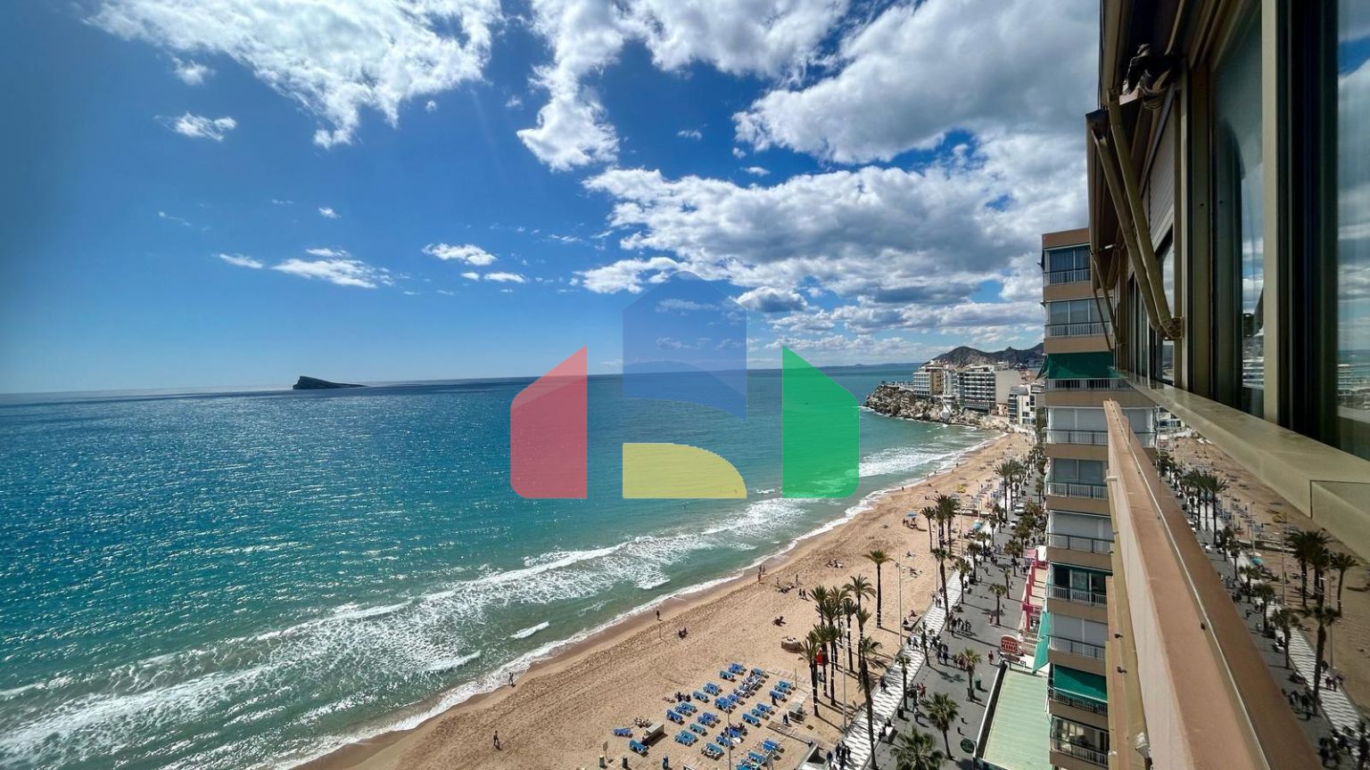 ️ Роскошные апартаменты на берегу моря в Леванте — сказочные виды