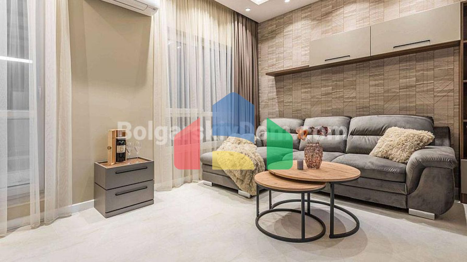 Трехкомнатная квартира в Варне