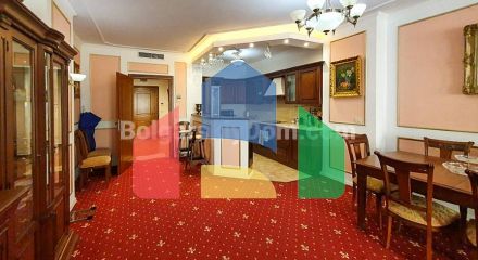 Трехкомнатная квартира в Порт Палас