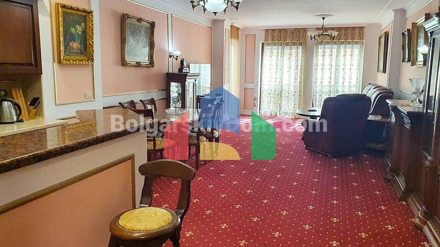 Трехкомнатная квартира в Порт Палас