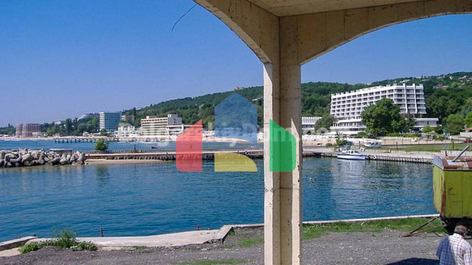 Трехкомнатная квартира в Порт Палас