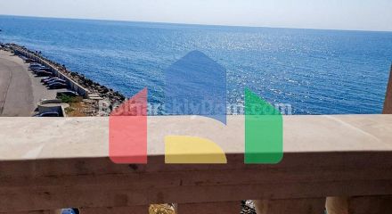 Трехкомнатная квартира в Порт Палас