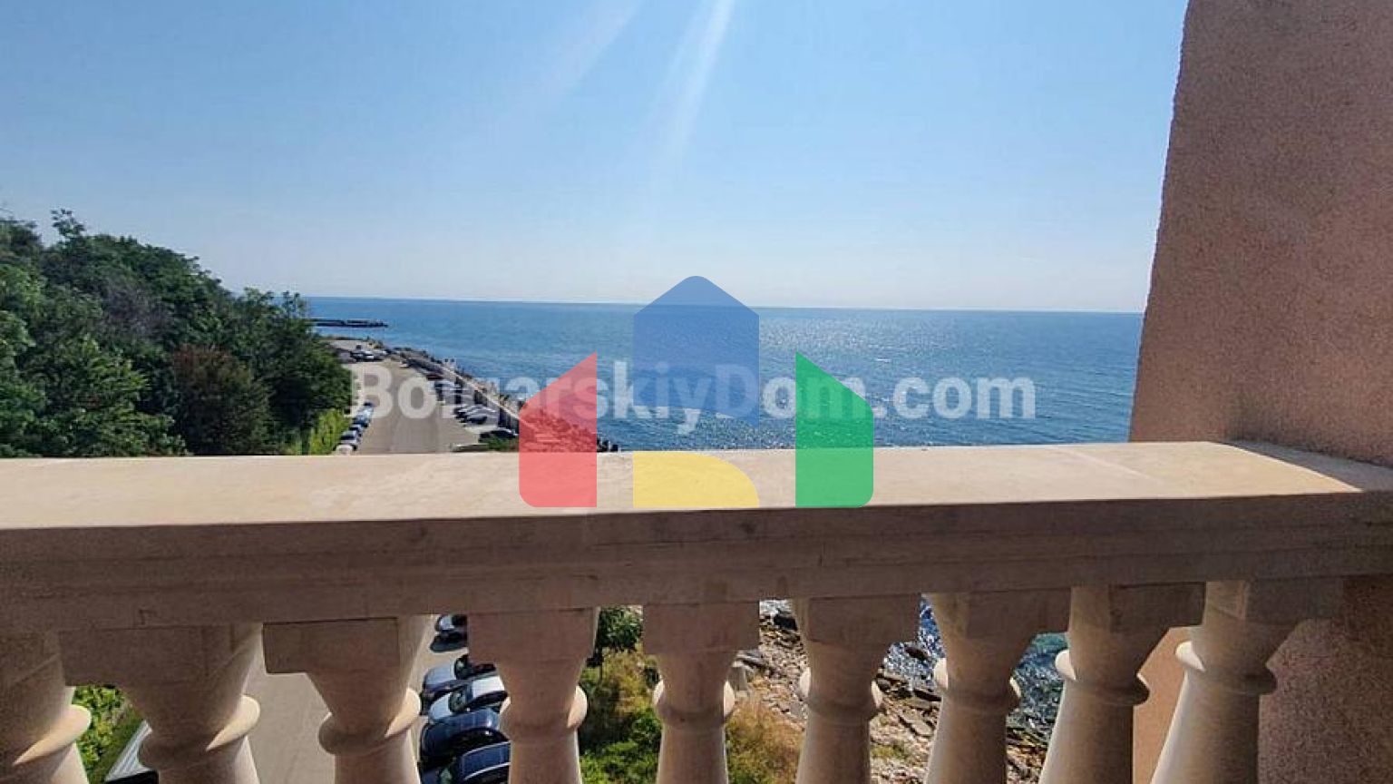 Трехкомнатная квартира в Порт Палас