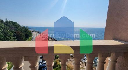 Трехкомнатная квартира в Порт Палас