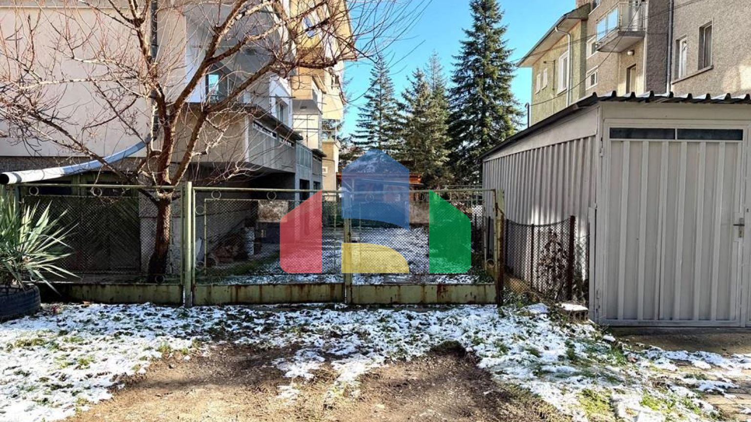 Residential - Garage - Veliko Tarnovo, Veliko Turnovo, Bulgaria - BU