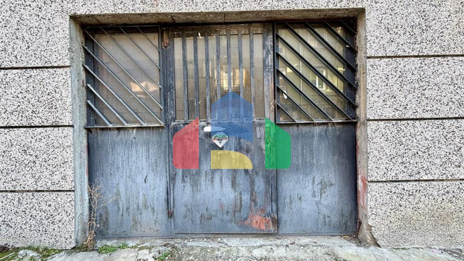 Residential - Garage - Veliko Tarnovo, Veliko Turnovo, Bulgaria - BU