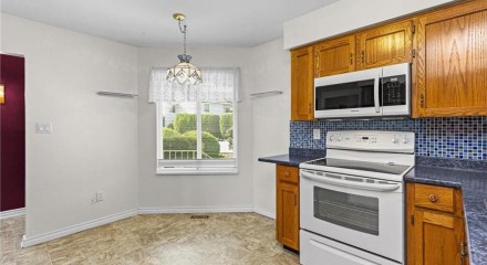Residential - Condo/Apartment - Abbotsford, Canada - Canada