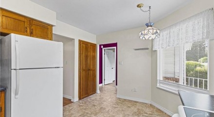 Residential - Condo/Apartment - Abbotsford, Canada - Canada