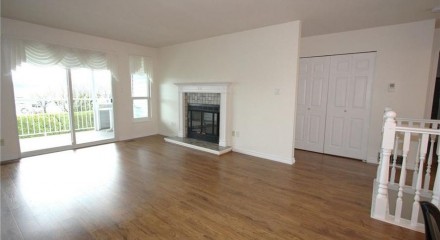 Residential - Condo/Apartment - Abbotsford, Canada - Canada