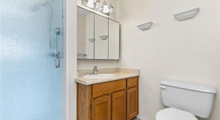 Residential - Condo/Apartment - Abbotsford, Canada - Canada