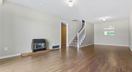 Residential - Condo/Apartment - Abbotsford, Canada - Canada