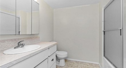 Residential - Condo/Apartment - Abbotsford, Canada - Canada