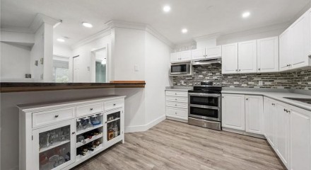 Residential - Condo/Apartment - Abbotsford, Canada - Canada