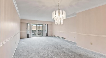 Residential - Condo/Apartment - Abbotsford, Canada - Canada