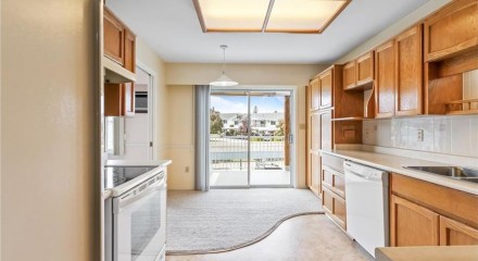 Residential - Condo/Apartment - Abbotsford, Canada - Canada