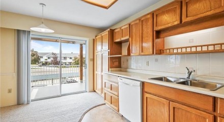 Residential - Condo/Apartment - Abbotsford, Canada - Canada