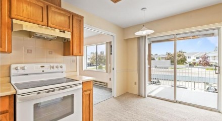 Residential - Condo/Apartment - Abbotsford, Canada - Canada