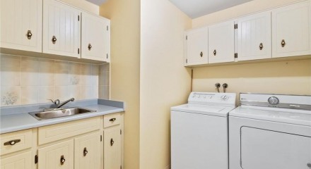 Residential - Condo/Apartment - Abbotsford, Canada - Canada