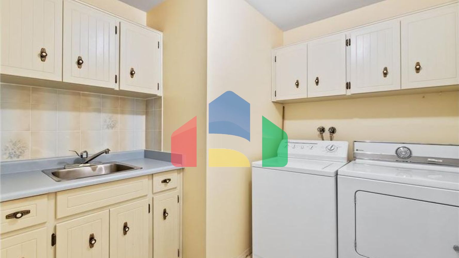 Residential - Condo/Apartment - Abbotsford, Canada - Canada