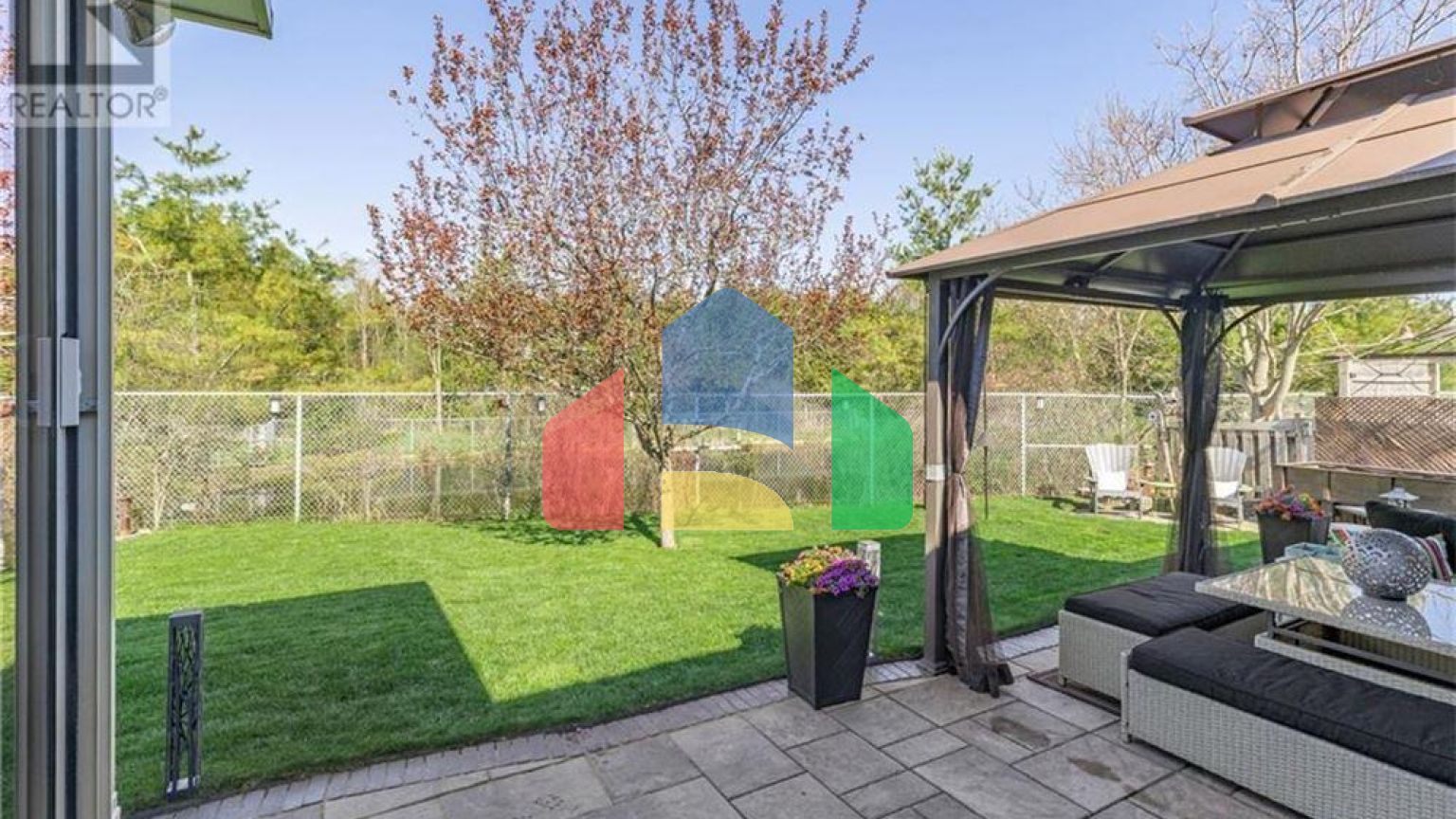 Residential - Single Family Home - Barrie, Canada - Canada