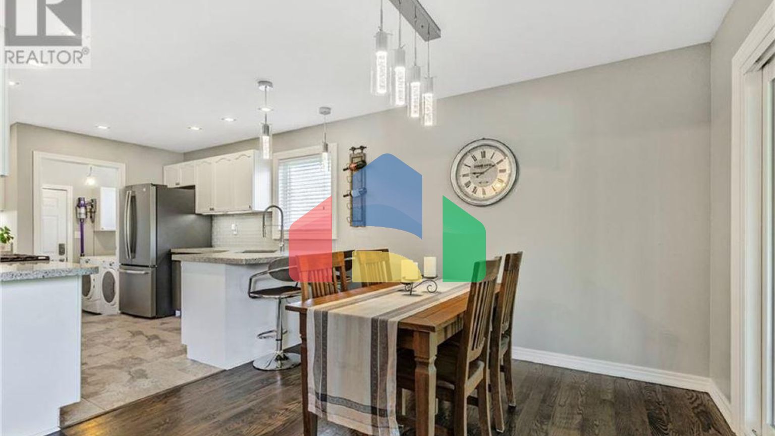 Residential - Single Family Home - Barrie, Canada - Canada