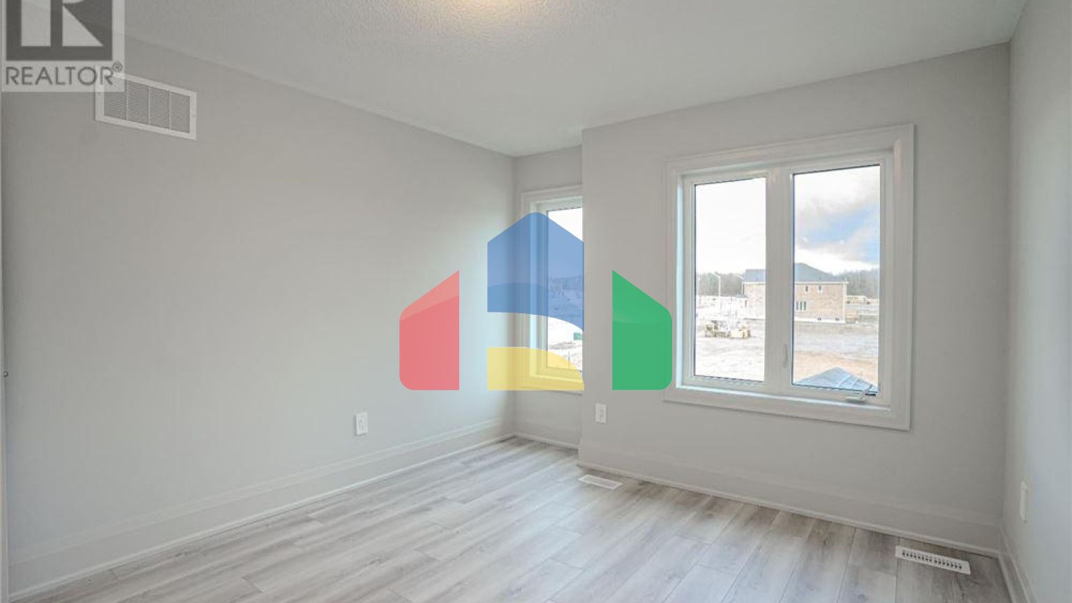 Residential - Single Family Home - Barrie, Canada - Canada