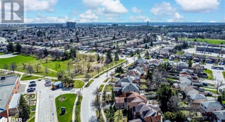 Residential - Single Family Home - Barrie, Canada - Canada