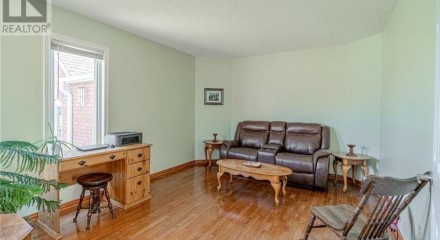 Residential - Single Family Home - Barrie, Canada - Canada