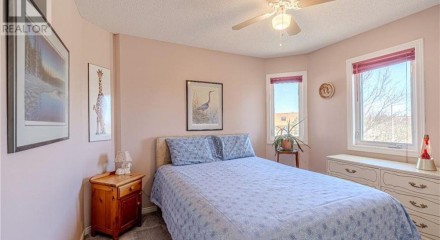 Residential - Single Family Home - Barrie, Canada - Canada