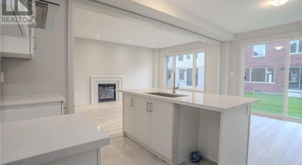 Residential - Single Family Home - Barrie, Canada - Canada