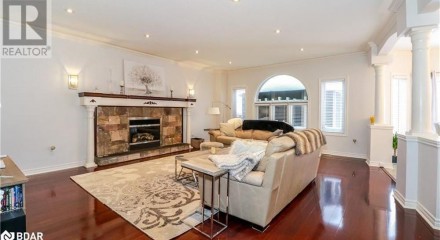 Residential - Single Family Home - Barrie, Canada - Canada