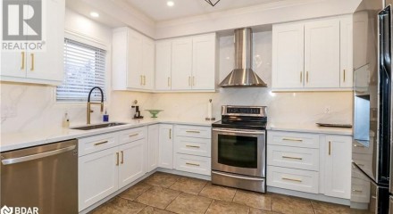 Residential - Single Family Home - Barrie, Canada - Canada