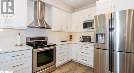 Residential - Single Family Home - Barrie, Canada - Canada