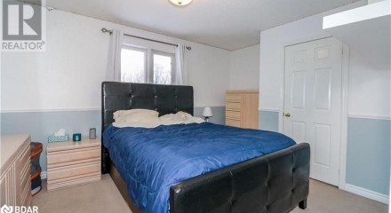 Residential - Single Family Home - Barrie, Canada - Canada