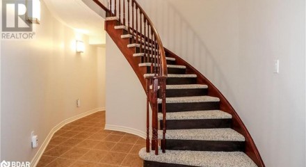 Residential - Single Family Home - Barrie, Canada - Canada