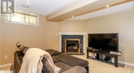Residential - Single Family Home - Barrie, Canada - Canada
