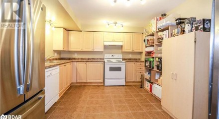 Residential - Single Family Home - Barrie, Canada - Canada