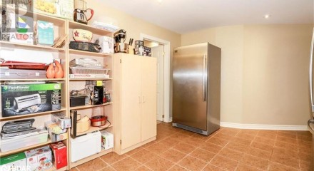 Residential - Single Family Home - Barrie, Canada - Canada