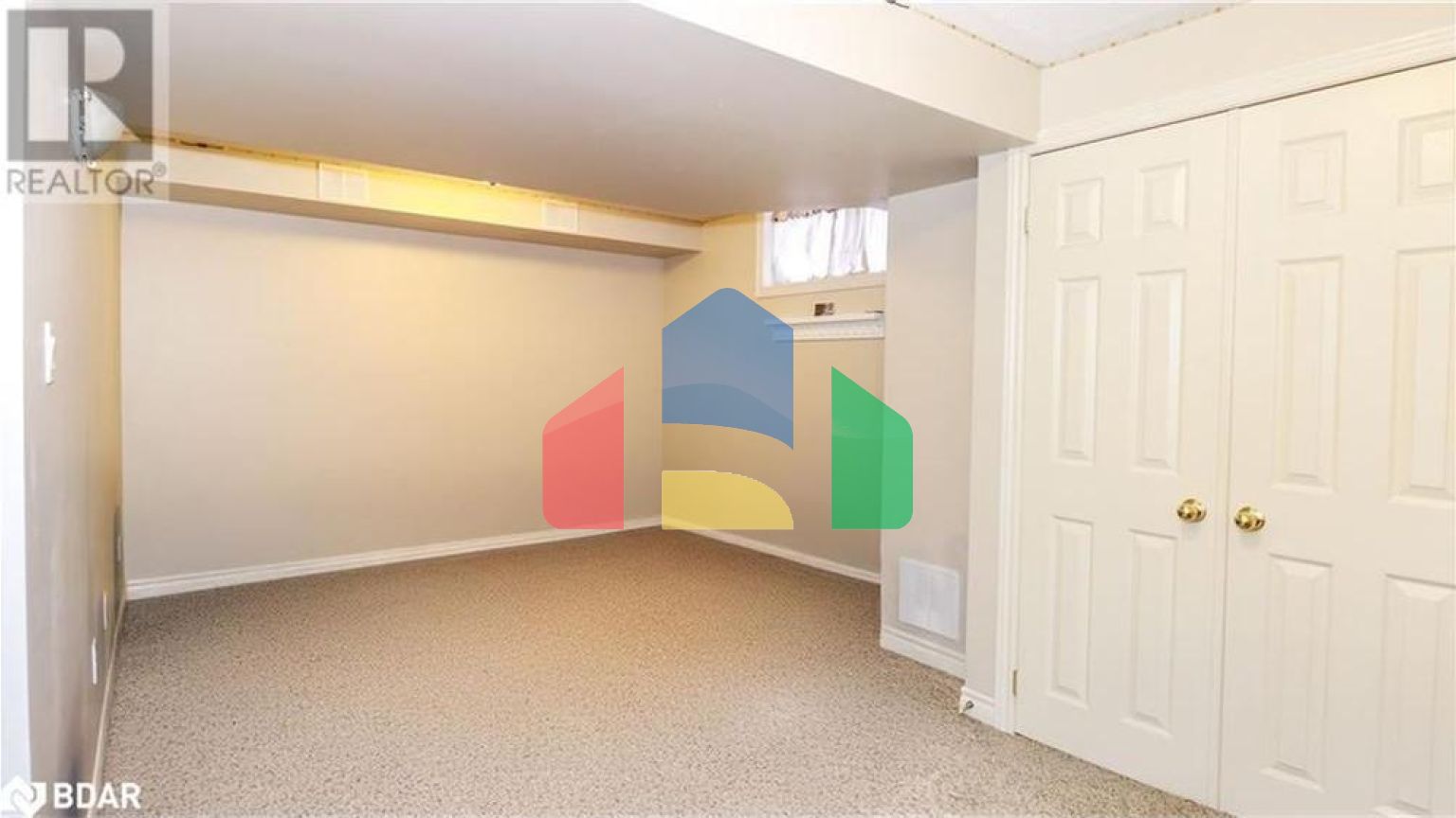 Residential - Single Family Home - Barrie, Canada - Canada