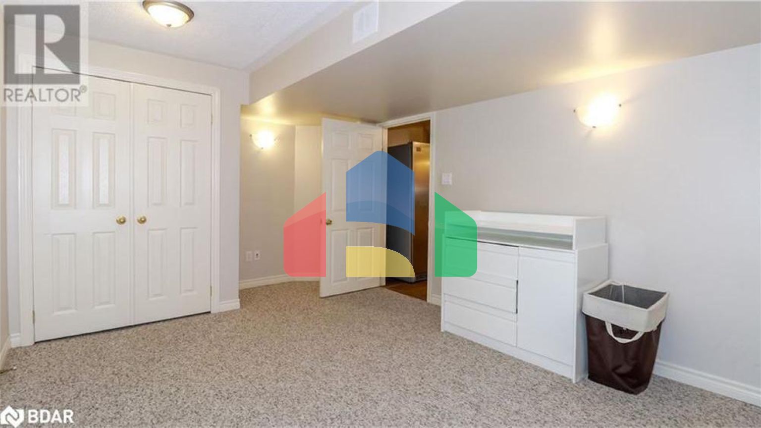 Residential - Single Family Home - Barrie, Canada - Canada