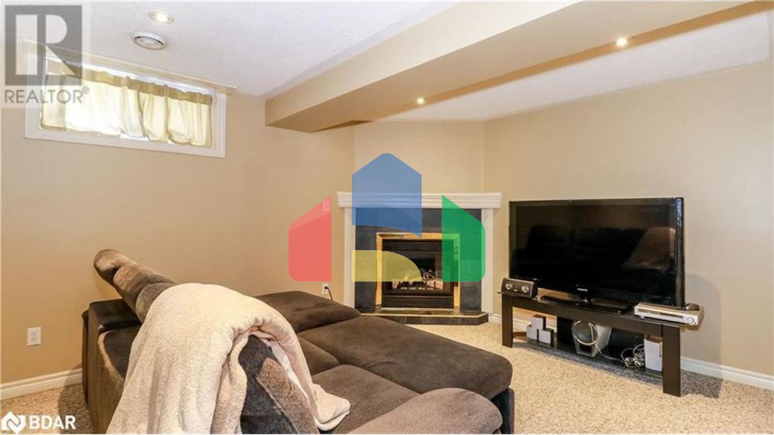 Residential - Single Family Home - Barrie, Canada - Canada