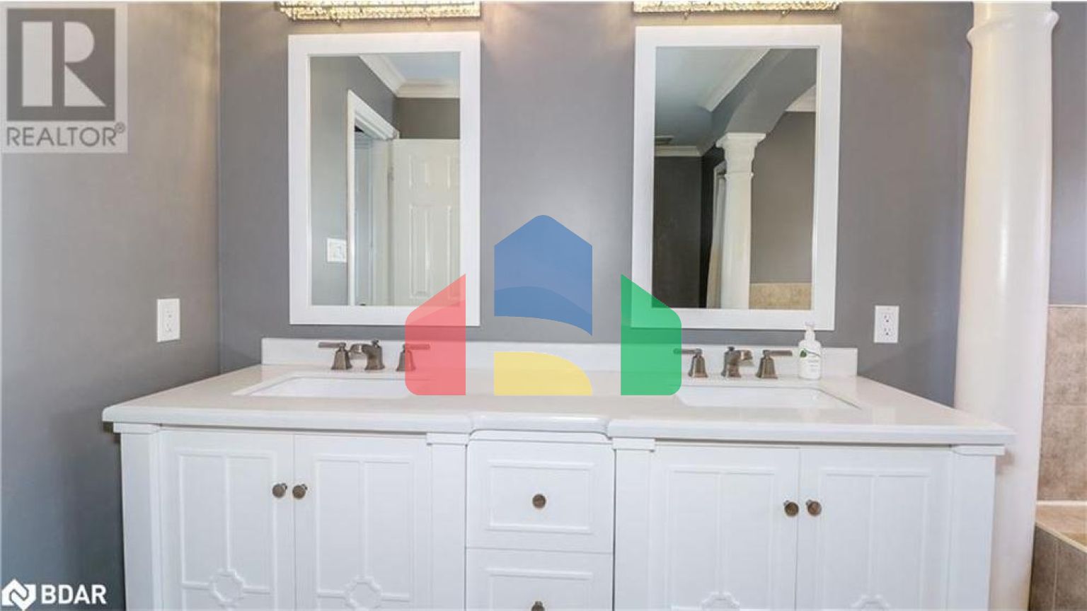 Residential - Single Family Home - Barrie, Canada - Canada