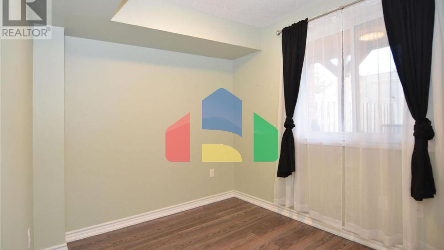 Residential - Condo/Apartment - Barrie, Canada - Canada