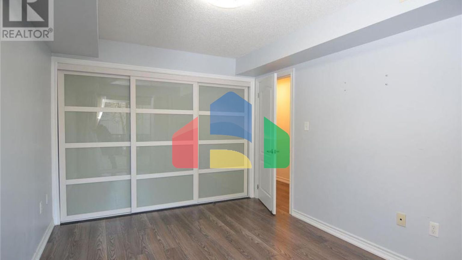 Residential - Condo/Apartment - Barrie, Canada - Canada