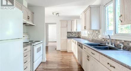 Residential - Single Family Home - Barrie, Canada - Canada