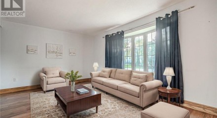 Residential - Single Family Home - Barrie, Canada - Canada