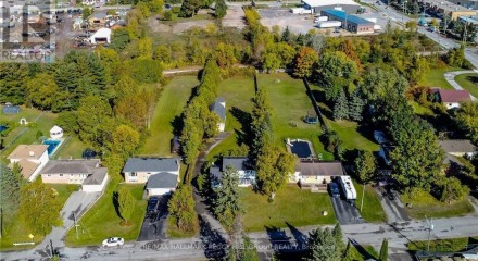 Residential - Single Family Home - Barrie, Canada - Canada